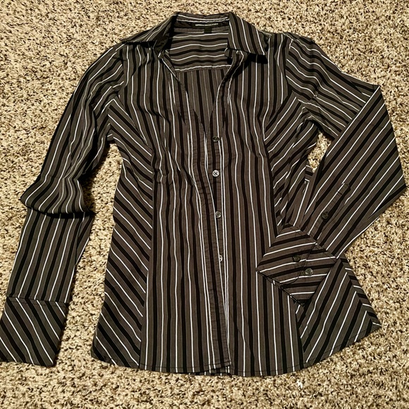 Tops BUNDLE - Picture 8 of 8